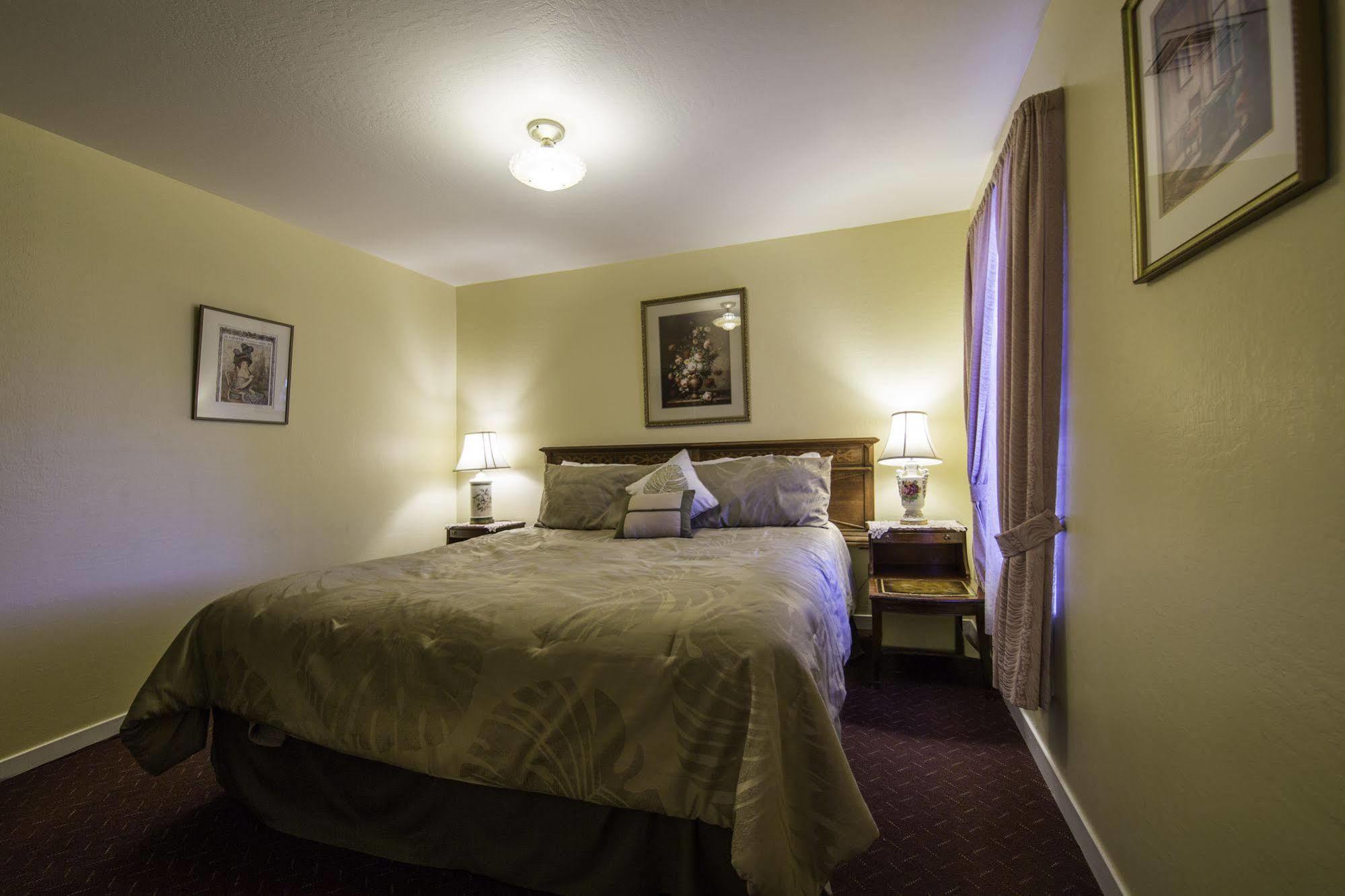 Historic Cary House Hotel Пласервилл Экстерьер фото