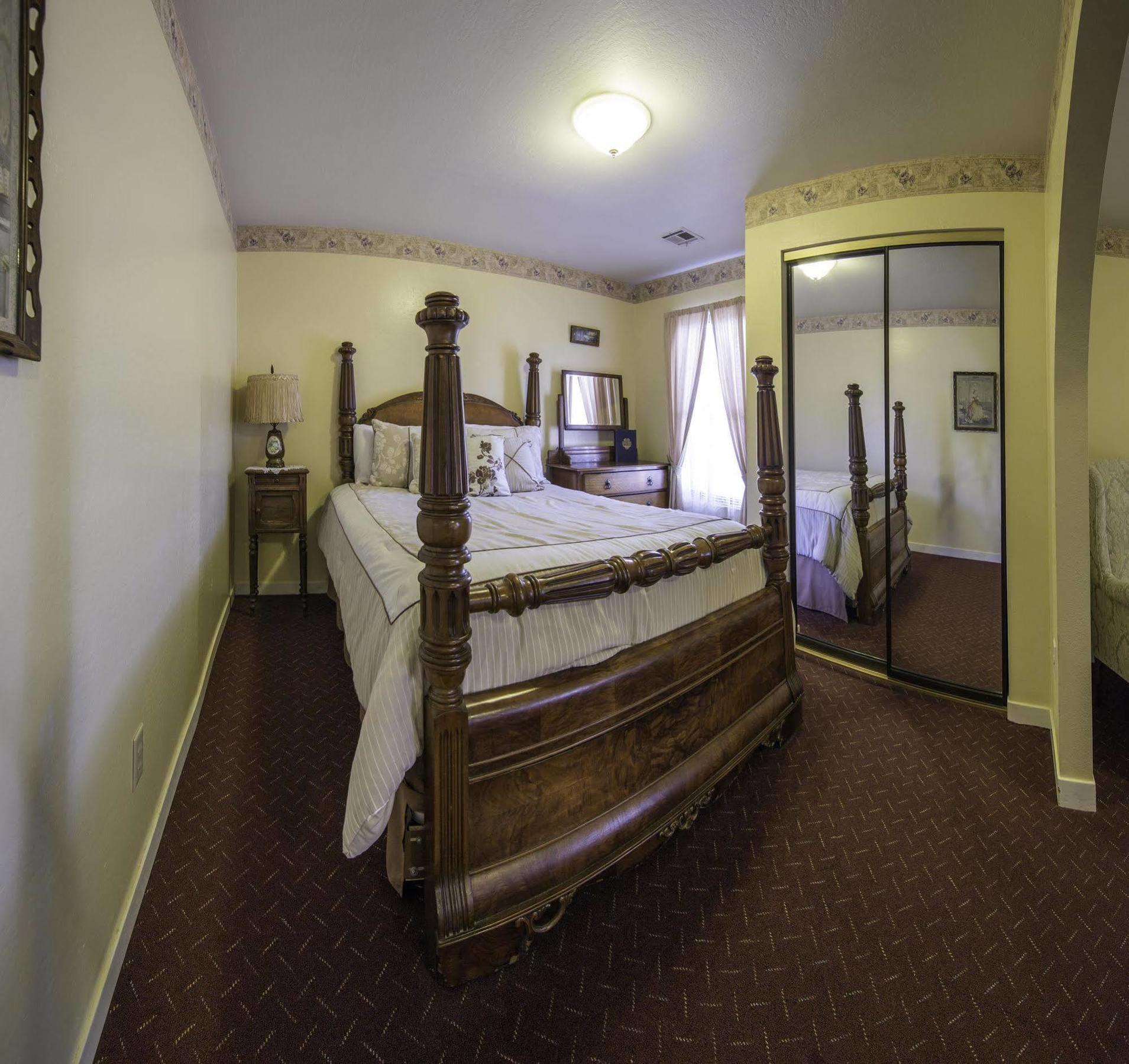 Historic Cary House Hotel Пласервилл Экстерьер фото