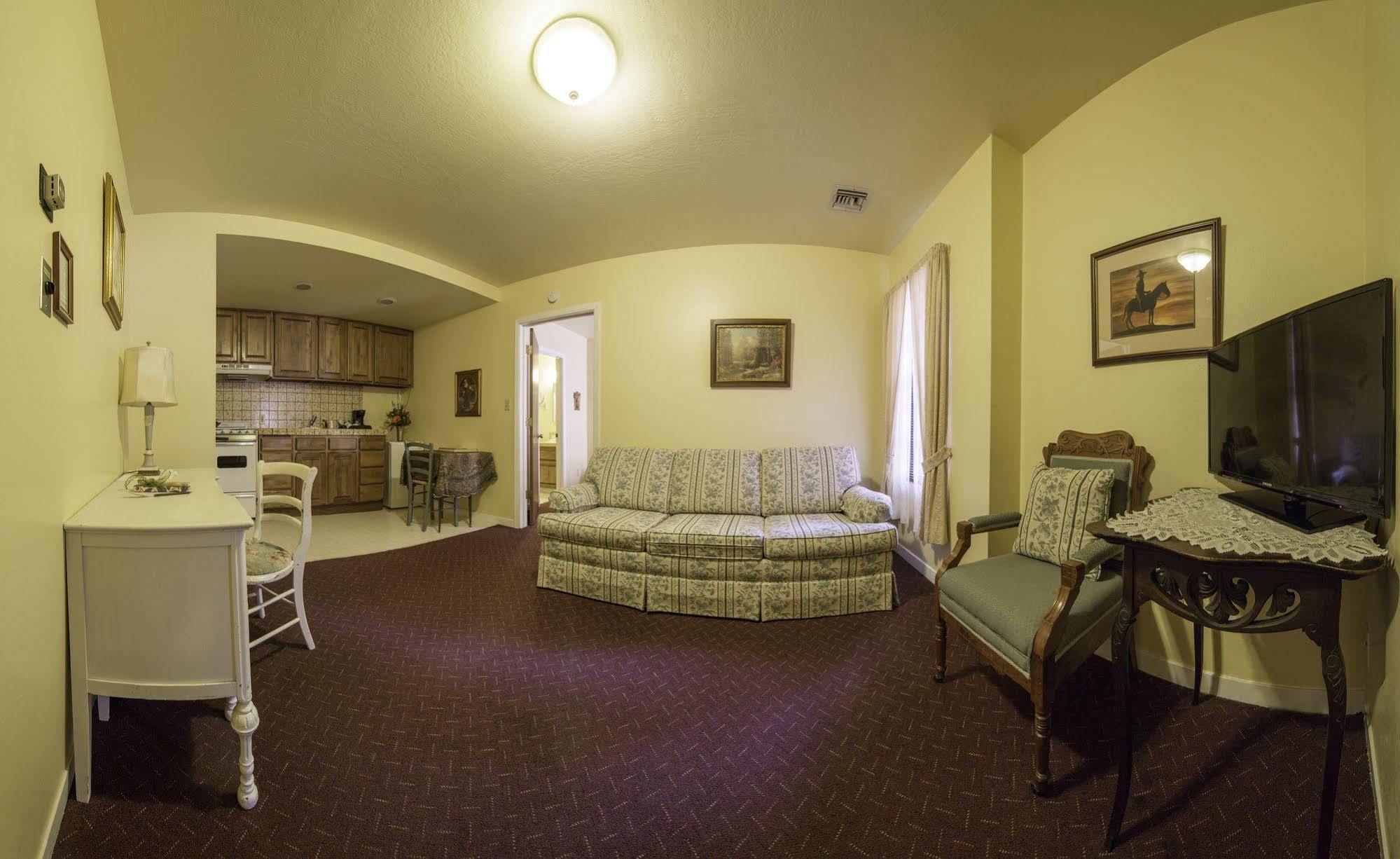 Historic Cary House Hotel Пласервилл Экстерьер фото