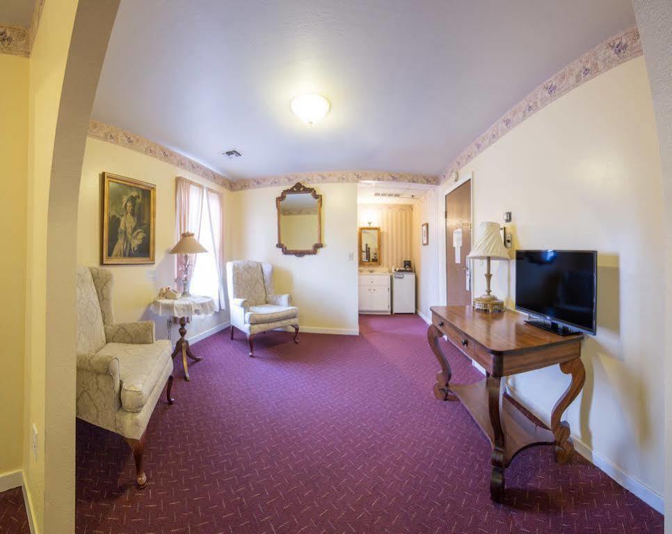 Historic Cary House Hotel Пласервилл Экстерьер фото